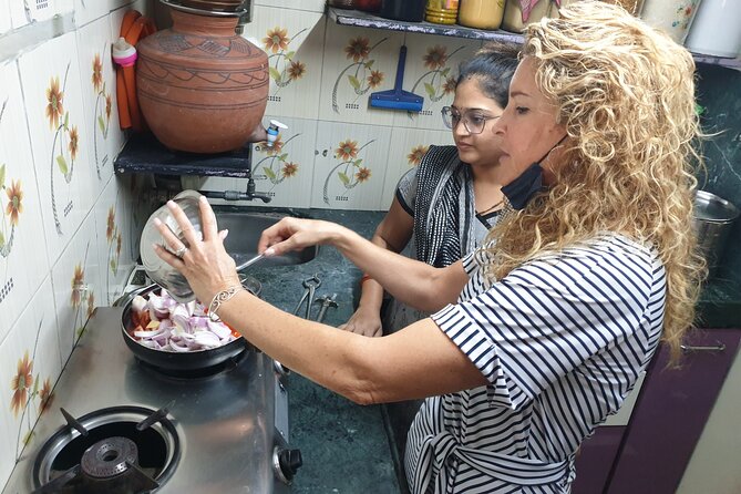 Indian Curry 5-Hour Cooking Classes In Mumbai - Cooking, not just watching