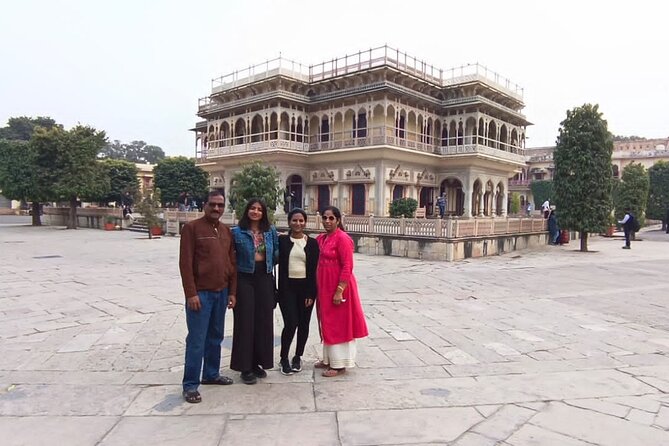 Jaipur 02 Days Private Tour with Vehicle+Professional Chauffeur - What the private car adds to the experience