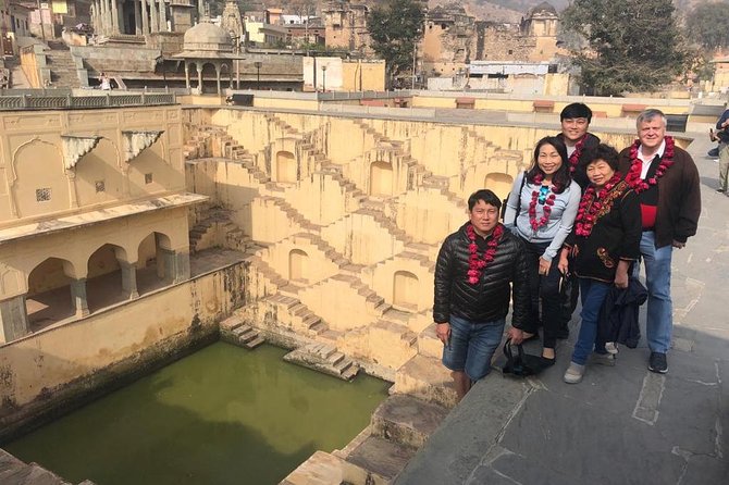 Jaipur- 1 Day Private Tour With Guide - Jagat Shiromani Ji Temple, a quieter pause