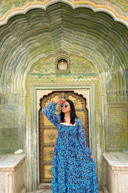 Jaipur: 2-Day City Sightseeing Tour with Cab & Guide - Royal Gaitor and Jal Mahal on the second morning