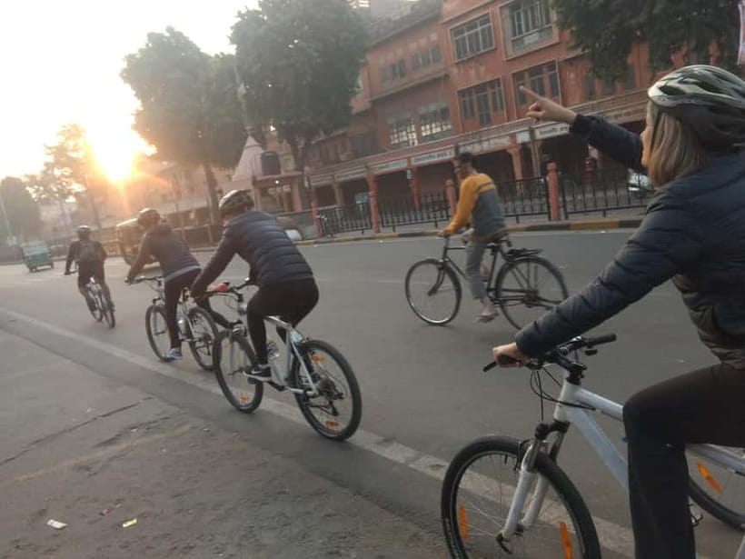 Jaipur: 3-Hour Morning Bike Tour of Jaipur Old City - Food stops that make the ride worthwhile