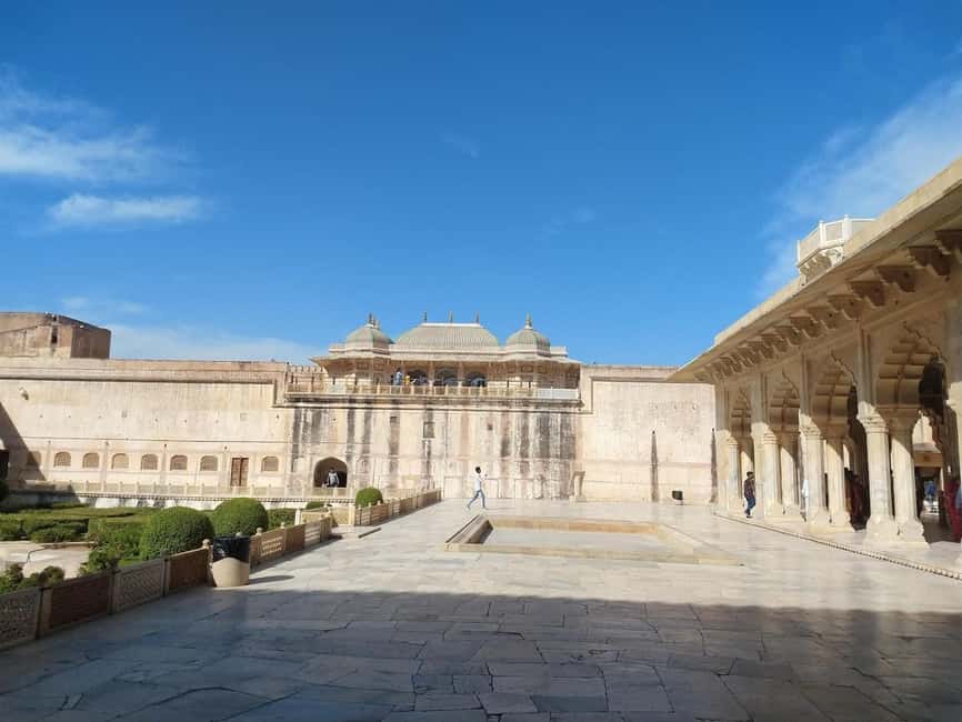 Jaipur: Amber Fort Guided Tour and Entry Ticket - Diwan-i-Khas and the private court