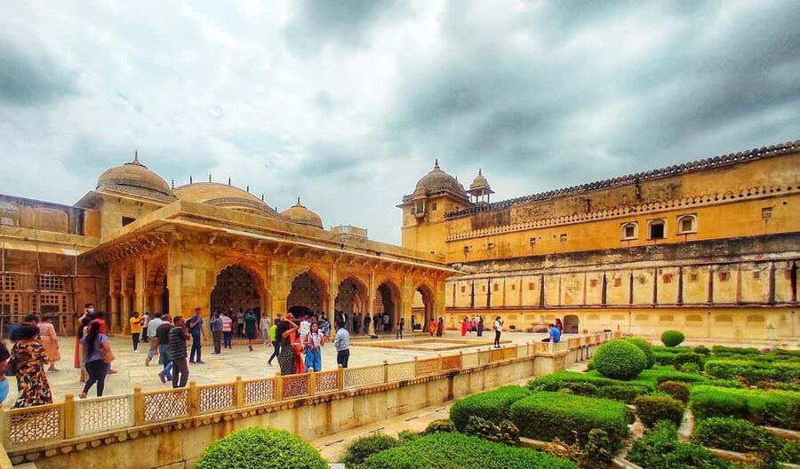 Jaipur: Amber Fort Guided Tour and Entry Ticket - Sheesh Mahal, where the walls catch the light