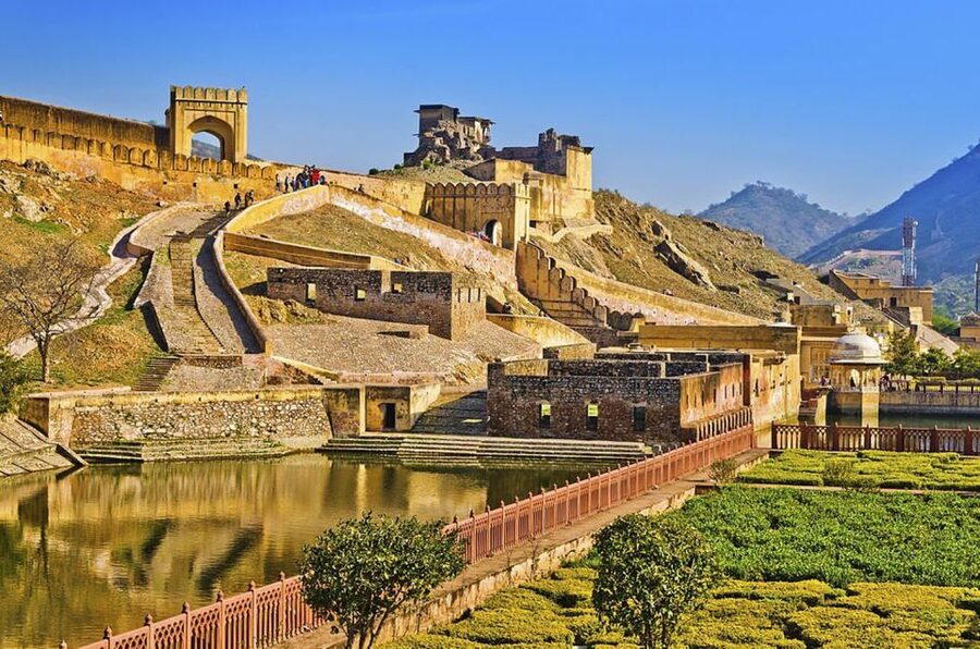 Jaipur: Amber Fort, Jal Mahal and Hawa Mahal Private Tour - What the $20 Price Really Buys You