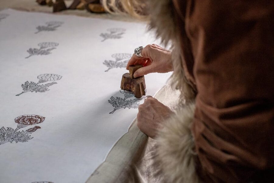 Jaipur: Block Printing Workshop and Hands-on Experience - Watching artisans work from block carving to washing
