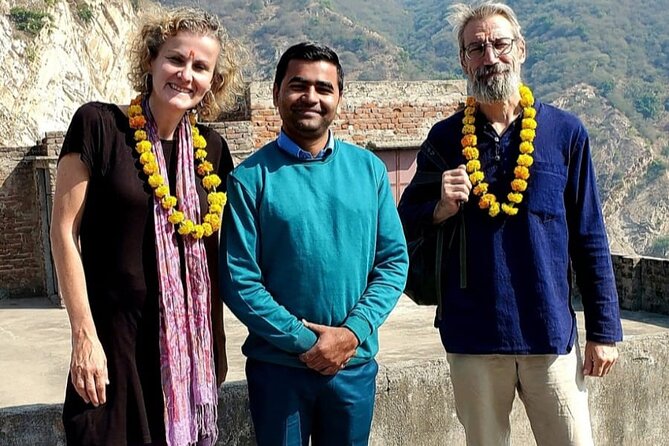 Jaipur Car tour with English driver - Gaitore’s marble domes and royal tombs