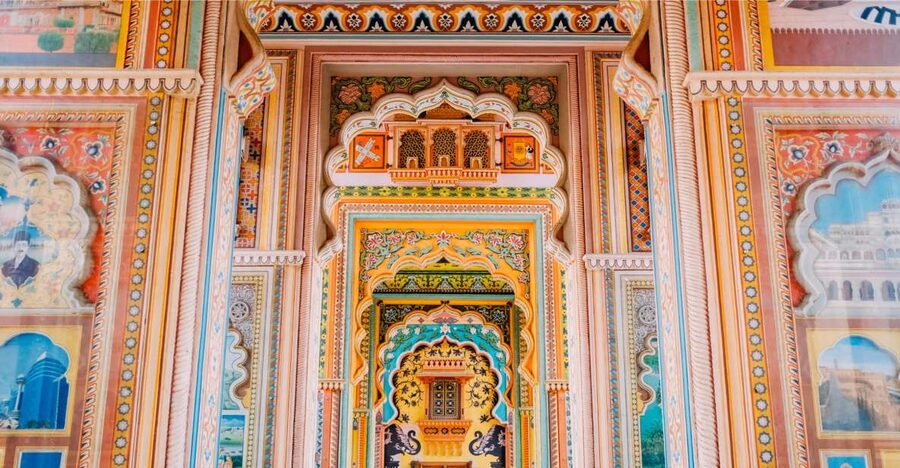 Jaipur City Tour: City Palace, Jantar, Hawa & Jal Mahal - City Palace, two hours among royal objects