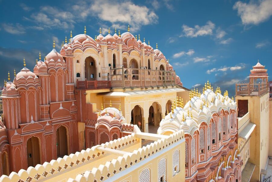 Jaipur City Tour: City Palace, Jantar, Hawa & Jal Mahal - How the private vehicle changes the day