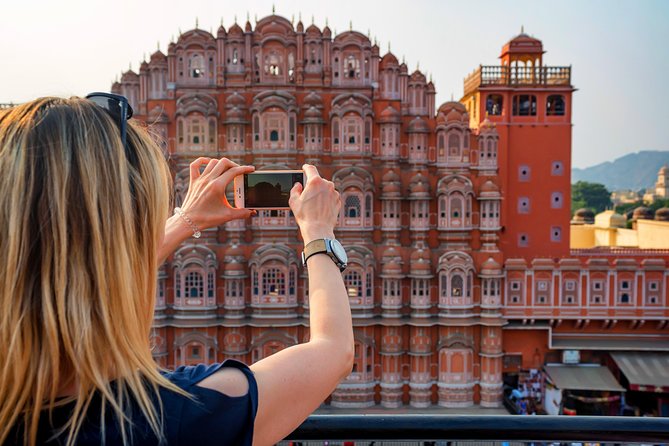 Jaipur Day Trip from Delhi by Car or Train – All Inclusive - Hawa Mahal and Jaipur’s best-known facade