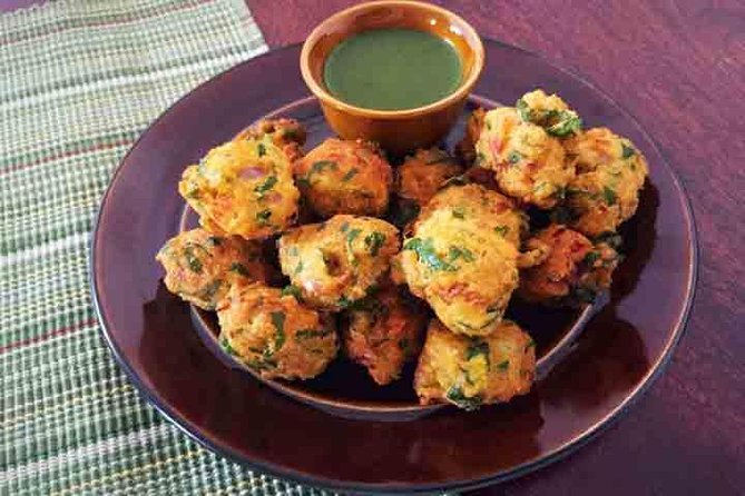 Jaipur Evening Food & market Tour: Savor the Test of the Jaipur - Wow Eggs Centre for an unexpected savory stop
