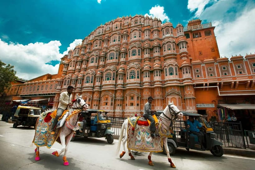 Jaipur: Full-Day City Tour with Car, Guide & Skip-the-Line - Amber Fort: allow the full two hours