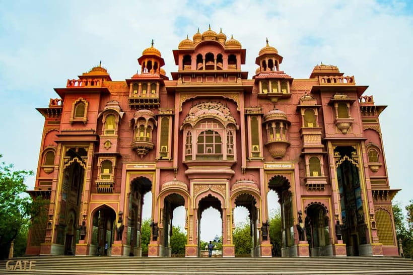Jaipur: Full-Day Sightseeing Tour with Guide and Lunch - Ramgarhmode: crafts, shopping, and the need for clear boundaries