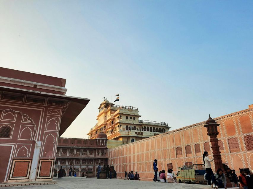 Jaipur: Full-Day Sightseeing Tour with Guide and Lunch - Panna Meena ka Kund: symmetry away from the main crowd