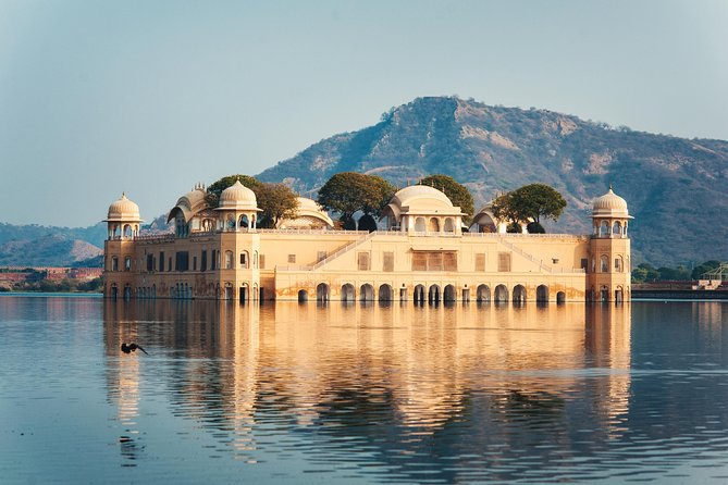 Jaipur Guided City Tour: City Palace, Jantar, Hawa & Jal Mahal - What the $29 price really buys