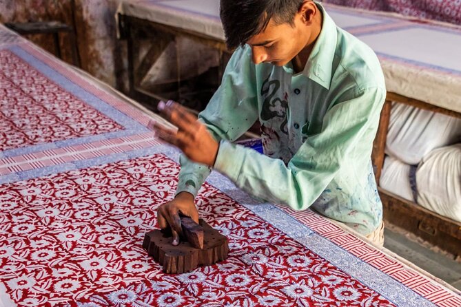 Jaipur Half-Day Shopping Tour with Hand Block Printing Class - The Pink City bazaar finale
