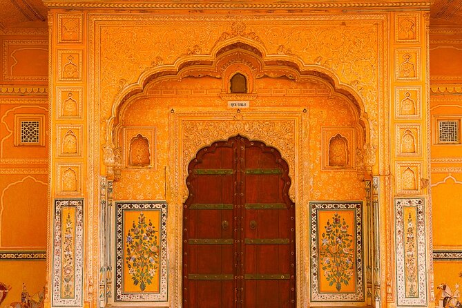 Jaipur Heritage Walk - Artisans | Bazaars | Culinary | Temples (Awarded) - The Royal Gate and Jaipur’s Bridal Market