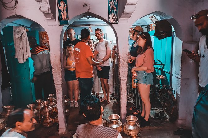 Jaipur Heritage Walking Tour - Govind Devji Temple and the final chai