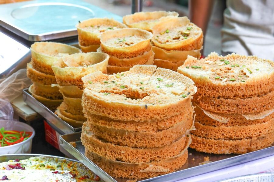Jaipur: History Street Food Tour with Local Guide - Walking through Jaipur’s traditional food lanes