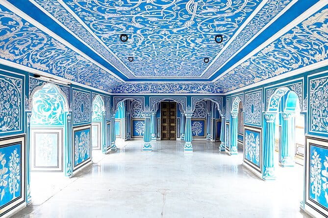 Jaipur Instagram Tour of Photogenic Spots - Amer and Panna Meena bring strong geometric lines