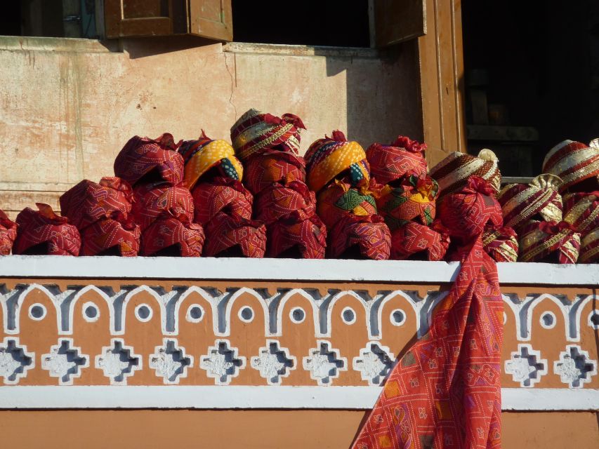 Jaipur: Instagram Tour of The Best Photography Spots - Amer Fort: Doors, Courtyards, and Strong Portraits