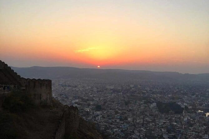Jaipur Nahargarh Sunset and Night Lights Tour - Walking through the Pink City for 45 minutes