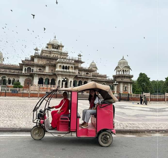 Jaipur Private City Tour with a Women-Driven E-Rickshaw Ride - Jal Mahal and the road toward Amber Fort