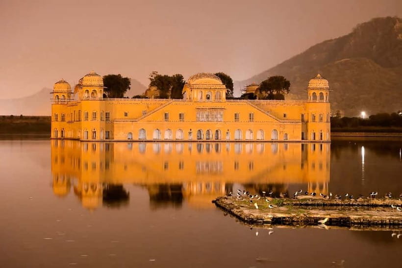 Jaipur: Private Evening Tour with Monkey Temple Sunset - Jal Mahal: a palace made for photographs