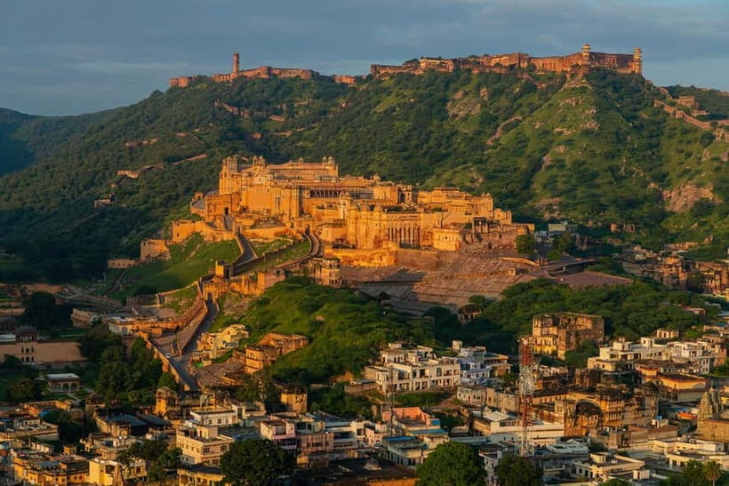 Jaipur: Private Full Day City Sightseeing Tour with Guide - Guides, drivers, and the personal touch