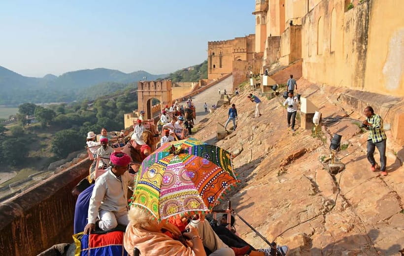 Jaipur: Private Full-Day City Tour By Tuk-Tuk with Pick-Up - Jantar Mantar turns science into stone