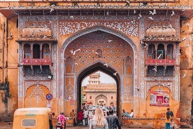 Jaipur Private Full-Day Sightseeing Tour By Car - Amer Fort, the grand opening to the day