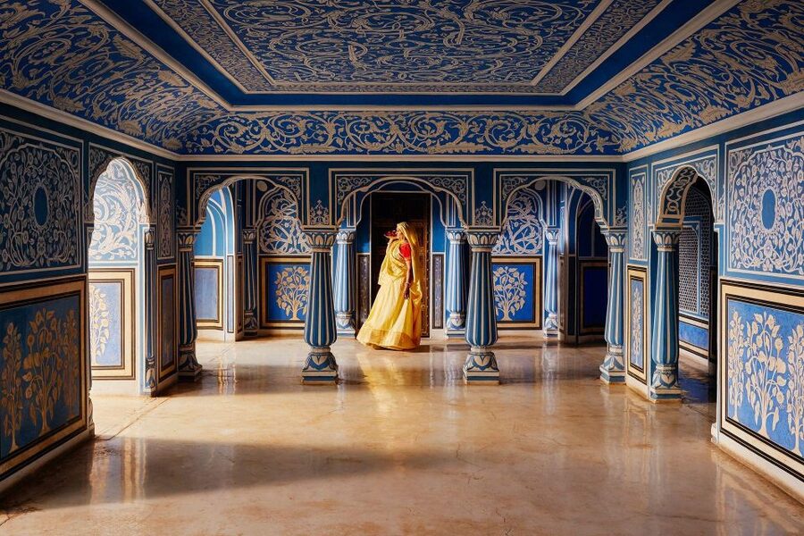 Jaipur: Private Full Day Sightseeing Tour By Car with Guide - Jal Mahal, a quiet pause beside the lake