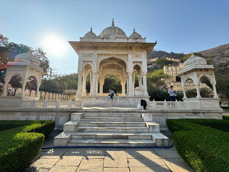 Jaipur: Private Full-Day Sightseeing Tour by Tuk-Tuk - Local streets, food, crafts, and shopping stops