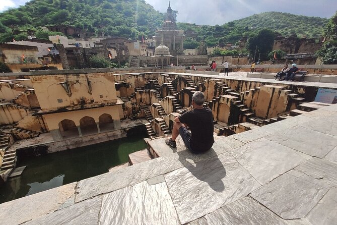Jaipur Private Full-Day Sightseeing Tour by Tuk-Tuk with Pickup - Jal Mahal and the first photo stop