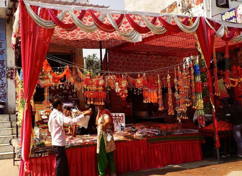 Jaipur: Private Shopping Tour with Block Printing Workshop - A possible historic stop and extra chai break