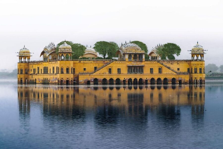 Jaipur: Private Sightseeing Day Tour with Guide by Car - Jal Mahal: a short stop at the Water Palace