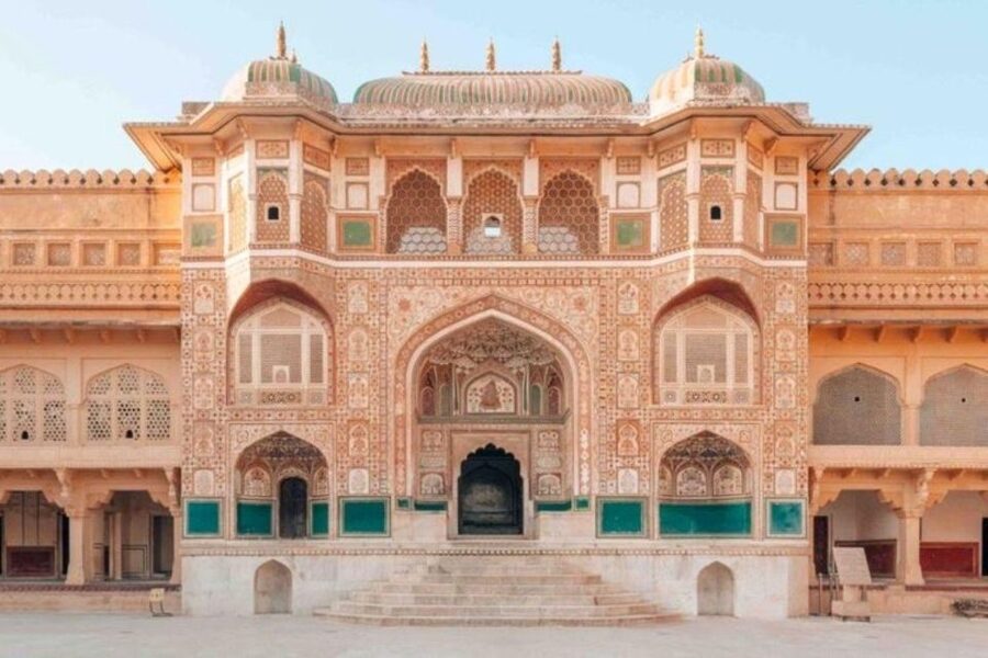 Jaipur: Private Sightseeing Day Tour with Guide by Car - City Palace: royal rooms and modern Jaipur