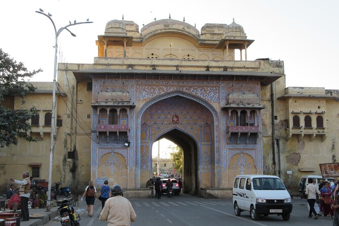 Jaipur Private Sightseeing Full Day Tour By Car and TukTuk - Panna Meena ka Kund and the geometry of a stepwell