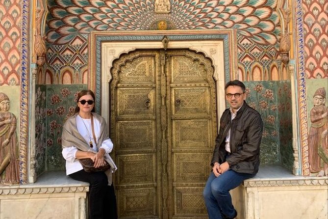Jaipur Private Sightseeing Tour with Car and Guide - City Palace Connects Royal Life With Modern Jaipur
