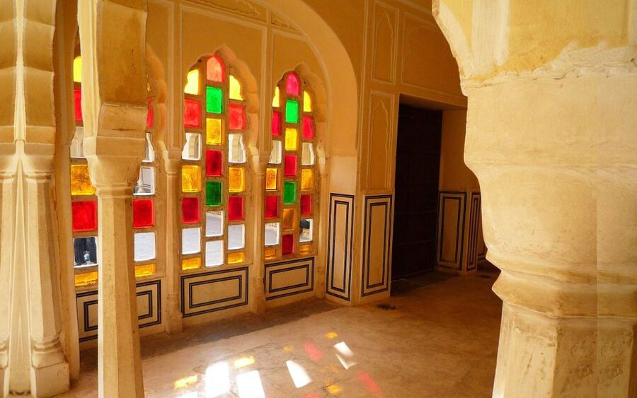 Jaipur: Private Tour for Instagram and Photography Lovers - Gaitor and Jal Mahal change the mood