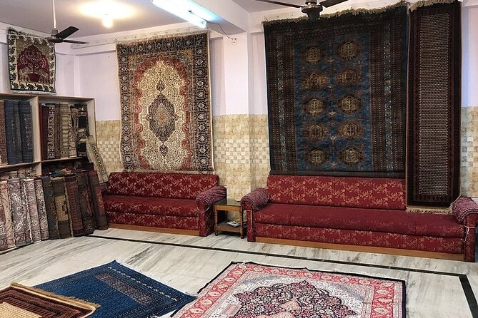 Jaipur Shopping Tour - Stop 2: Channi Carpets and the challenge of buying well