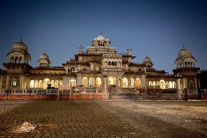 Jaipur: Shopping Tour with Blue Poetry & Printing Workshop & Rugs - Rug weaving explains what you are buying