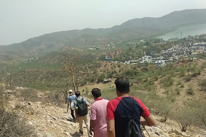 Jaipur Trekking and Hiking Tour with Guide - Meeting at Jal Mahal and heading toward Nahargarh