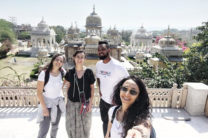 Jaipur Tuk Tuk Sightseeing Tour with Monkey Temple Sunset View - Hawa Mahal is a quick look at Jaipur’s most famous facade