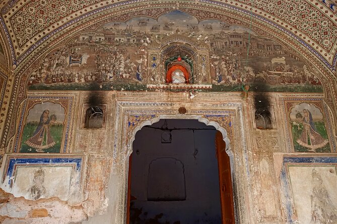 Jaipur@Twilight Guided Heritage City walk tour with Food Tasting - Thakur Uday Singh Ji Haveli and its small historical details