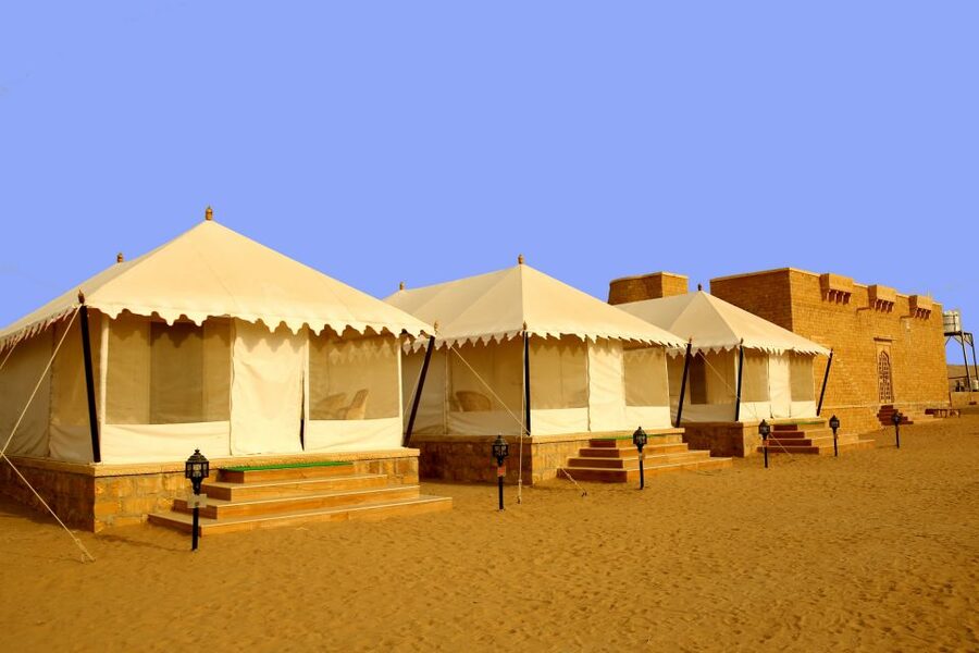 Jaisalmer: 2-Day Thar Desert Experience - The jeep ride into the Thar Desert
