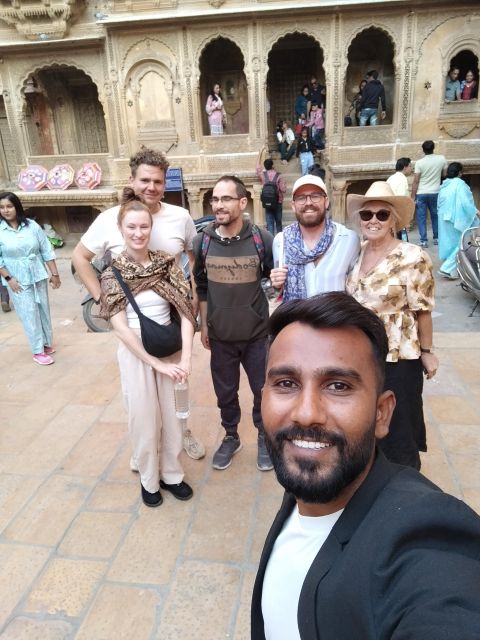Jaisalmer Heritage Walking Tour With Professional Guide - What makes the guide valuable