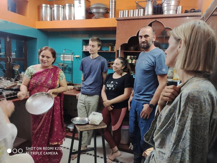 Jodhpur 9 Dishes Cooking Class Experience pickup and drop - Hotel pickup makes the start simple