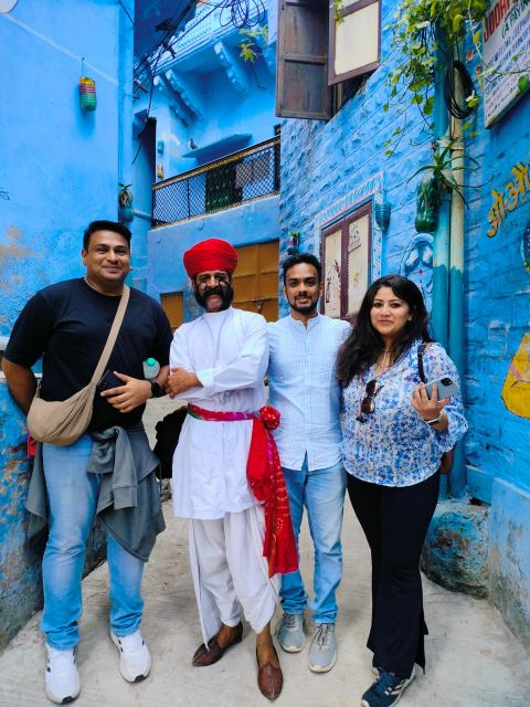 Jodhpur: Blue City Heritage Walking Tour - Shopping for Bandhani, Bangles, and Leather Goods