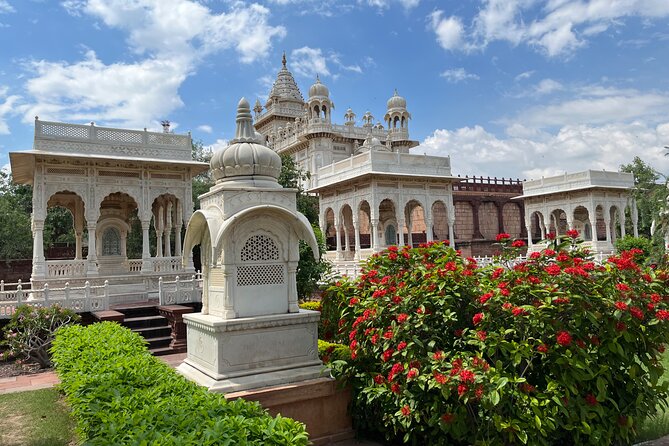 Jodhpur Blue City with Mehrangard Fort Hotel Pickup and Drop - What this Jodhpur half-day tour does well
