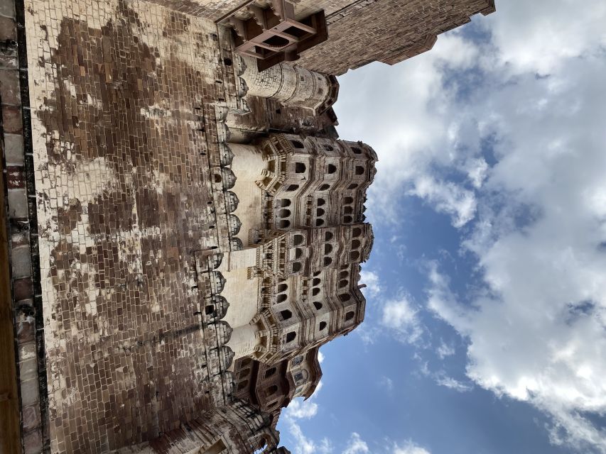 Jodhpur: Mehrangarh Fort and Blue City Private Guided Tour - Kunj Bihari Temple: A Small Stop With Fine Stonework